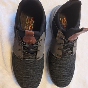 Skechers  Arago shoes